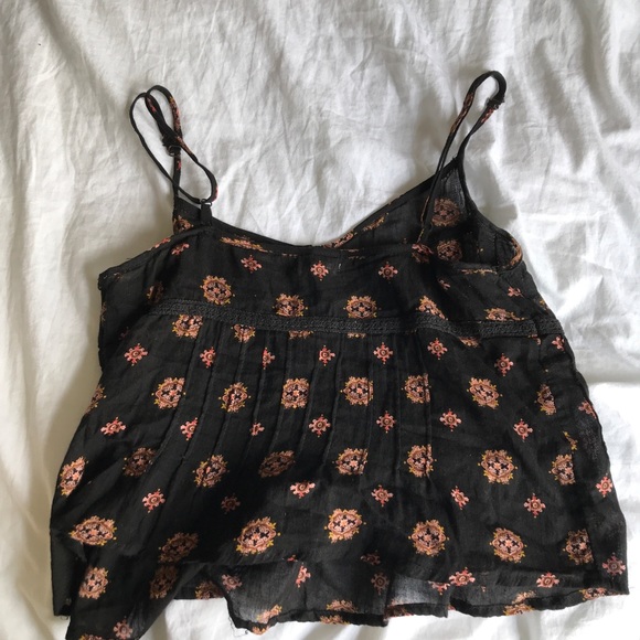 Urban outfitters black floral cami - Picture 2 of 3